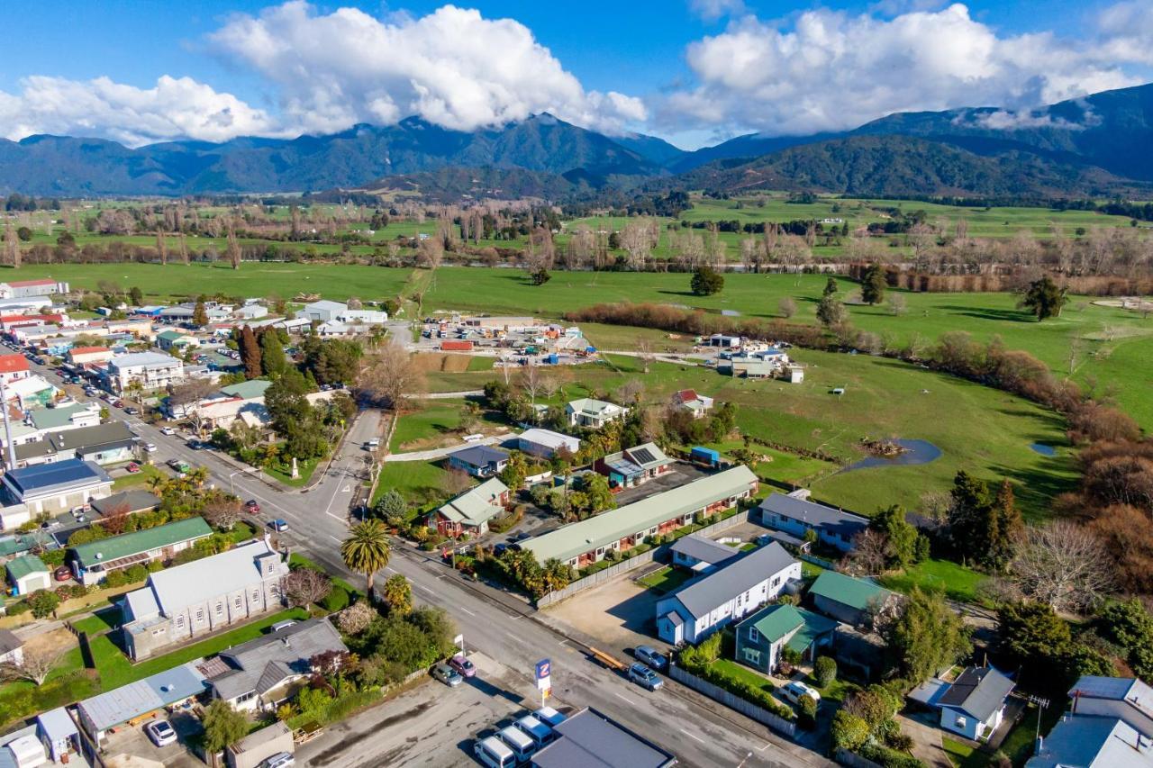 Anatoki Lodge Motel Takaka Buitenkant foto