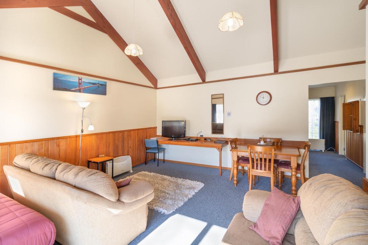 Anatoki Lodge Motel Takaka Buitenkant foto