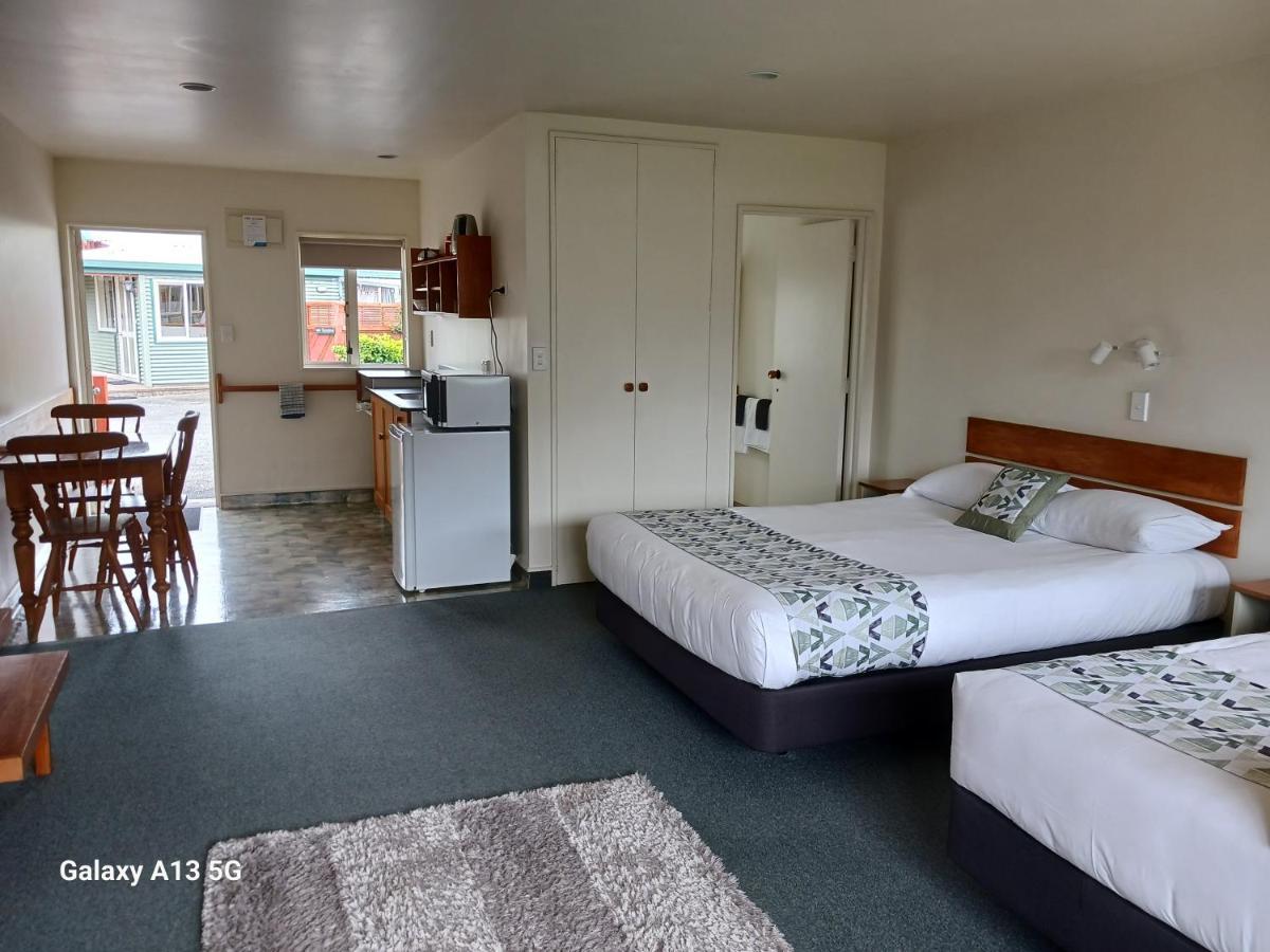Anatoki Lodge Motel Takaka Buitenkant foto