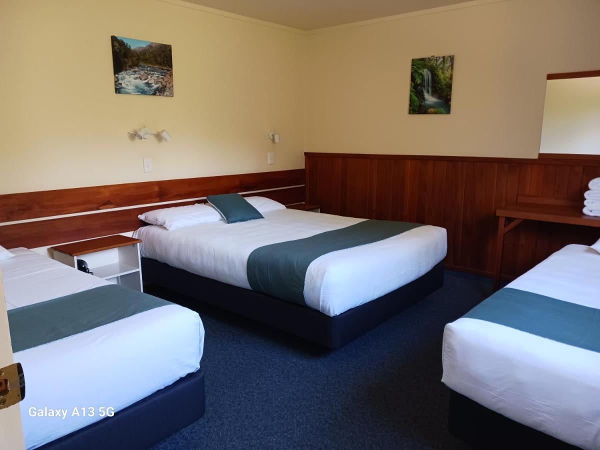Anatoki Lodge Motel Takaka Buitenkant foto