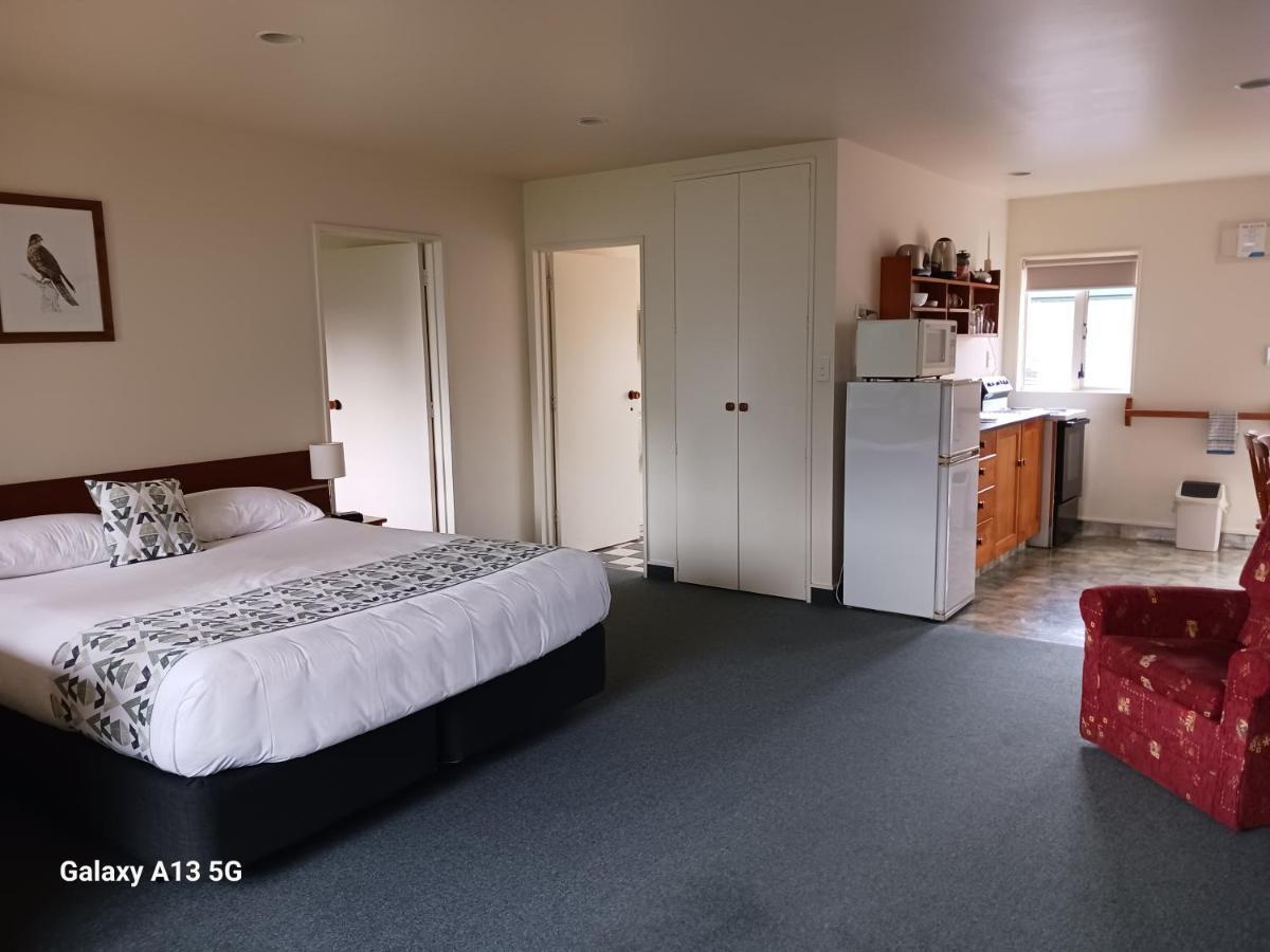 Anatoki Lodge Motel Takaka Buitenkant foto