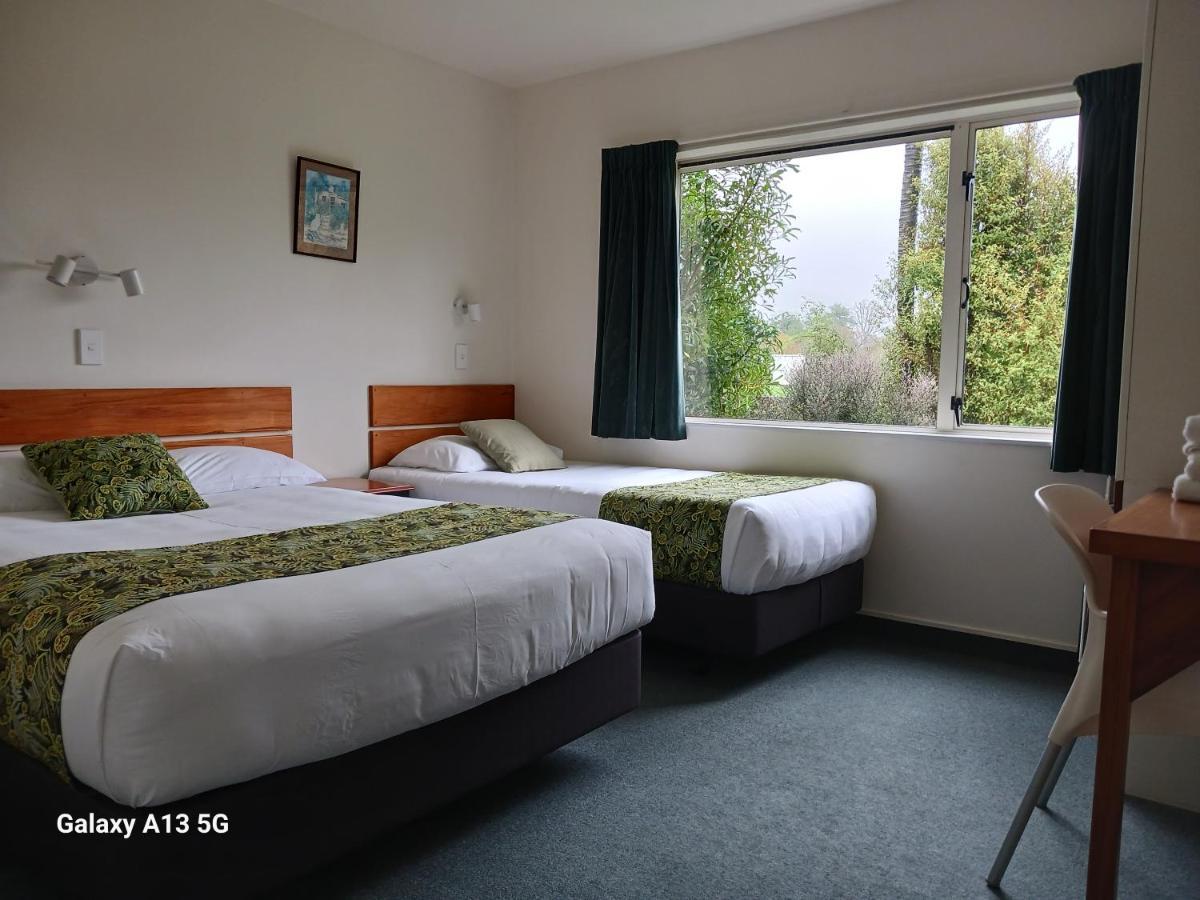 Anatoki Lodge Motel Takaka Buitenkant foto