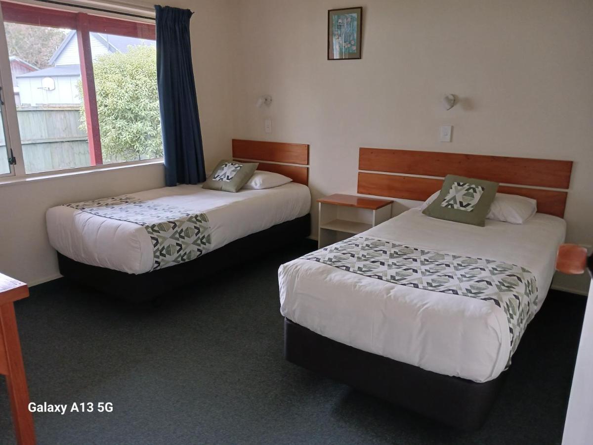 Anatoki Lodge Motel Takaka Buitenkant foto